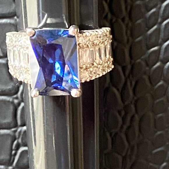Tanzanite ring - Picture 4 of 8